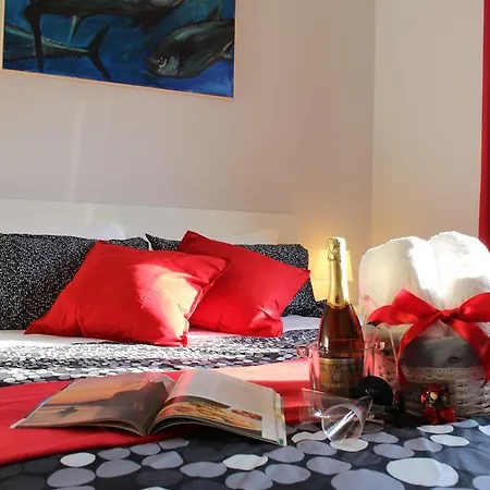 Guest house I *